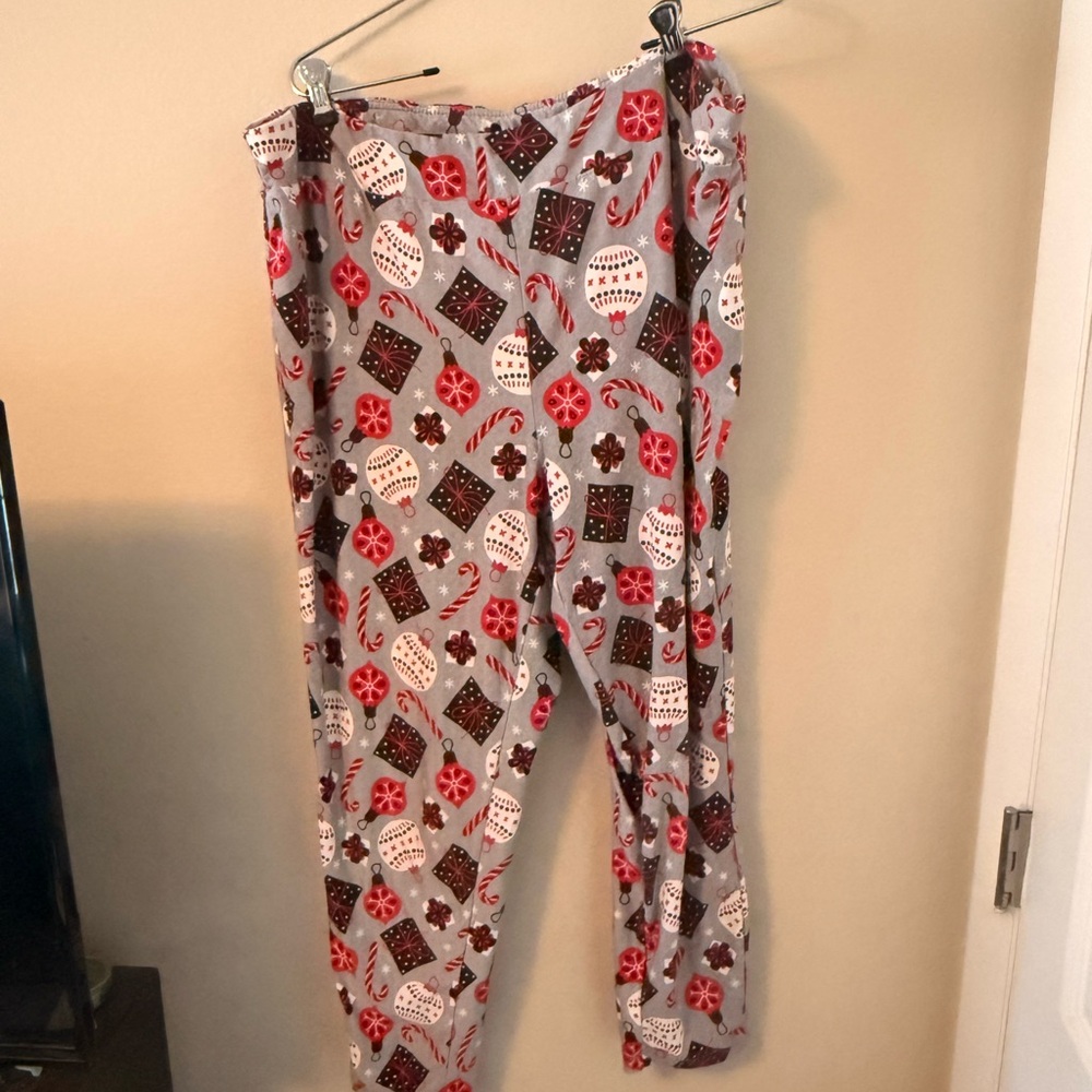 Terra & Sky Gray Pajama Pants with Red and White Holiday Print